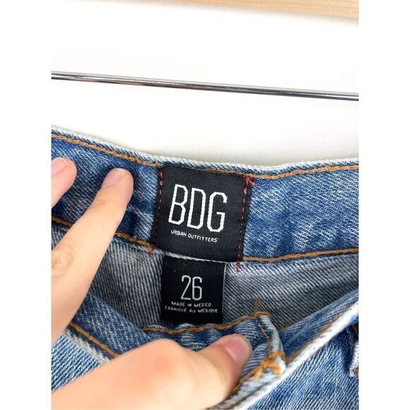 BDG Urban Outfitters High Rise Cutoff Raw Hem Jean Shorts Women’s Size 26 - Picture 2 of 9